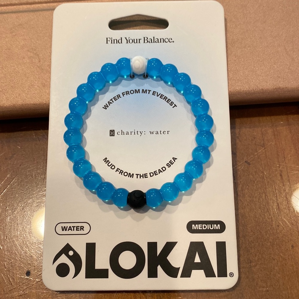 Brand new size medium Lokai bracelet beautiful blow color